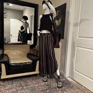 Halston Black and Striped 3/4 Pants wide leg with tulip split hem